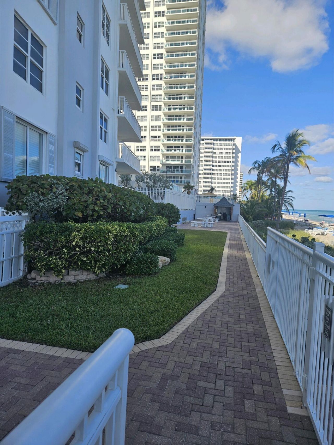 3850 Galt Ocean Drive, Unit 208, Fort Lauderdale, FL 33308 Photo