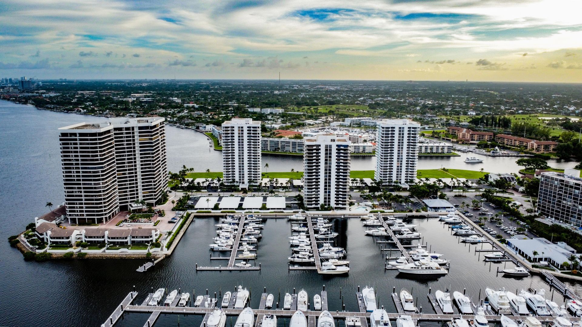 115 Lakeshore Drive, Unit 749, North Palm Beach, FL 33408 Photo