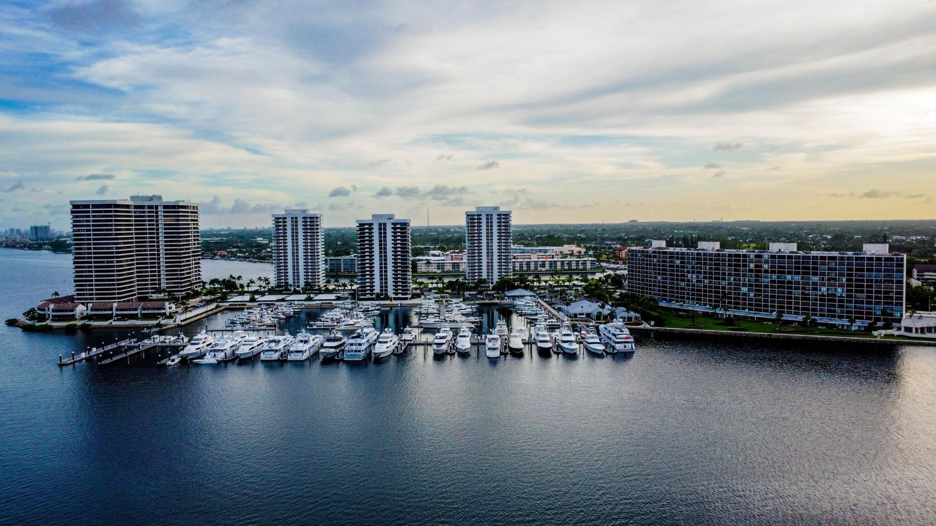 115 Lakeshore Drive, Unit 749, North Palm Beach, FL 33408 Photo