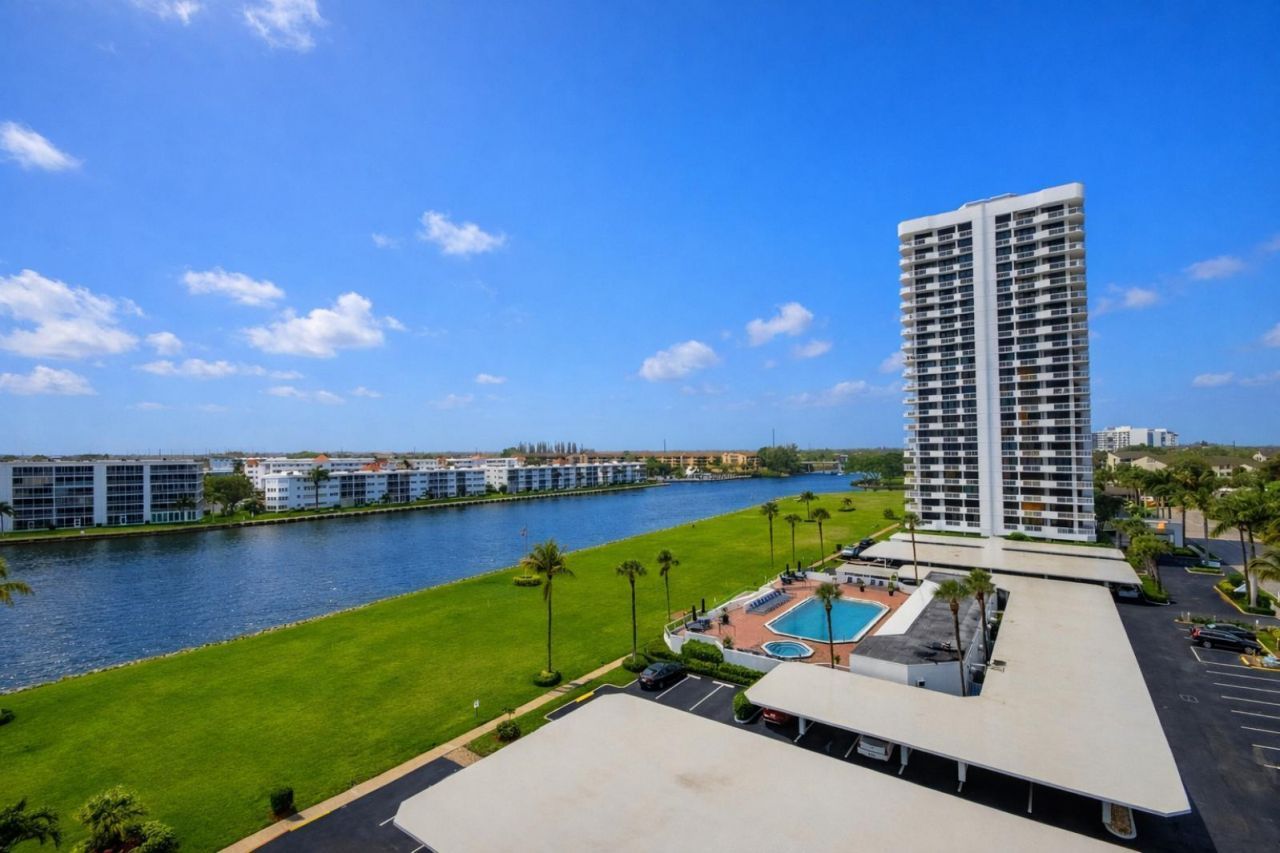 115 Lakeshore Drive, Unit 749, North Palm Beach, FL 33408 Photo