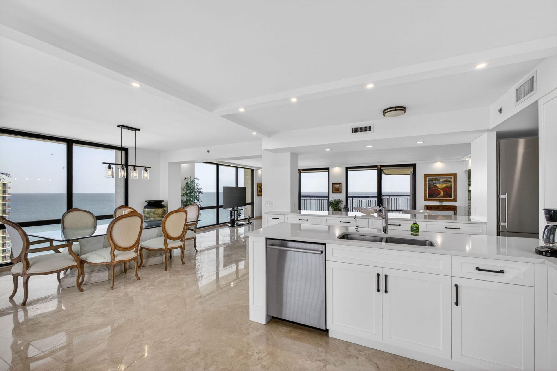 5380 N Ocean Drive, Unit 24j, Singer Island, FL 33404 Photo