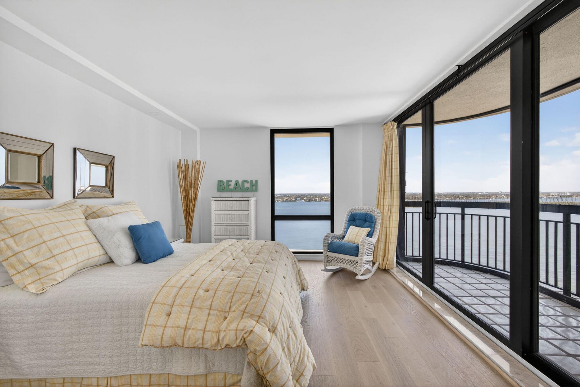 5380 N Ocean Drive, Unit 24j, Singer Island, FL 33404 Photo