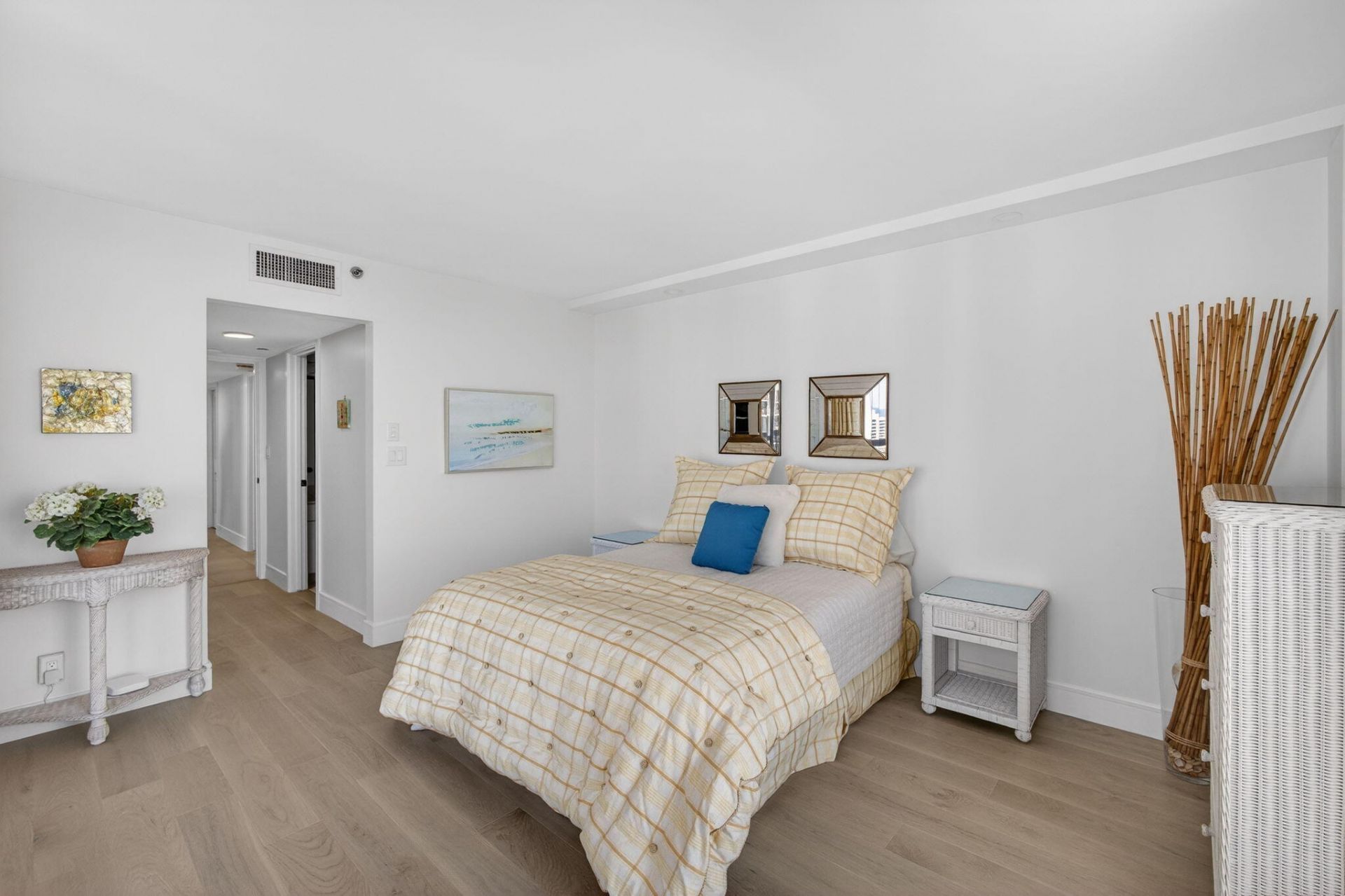 5380 N Ocean Drive, Unit 24j, Singer Island, FL 33404 Photo