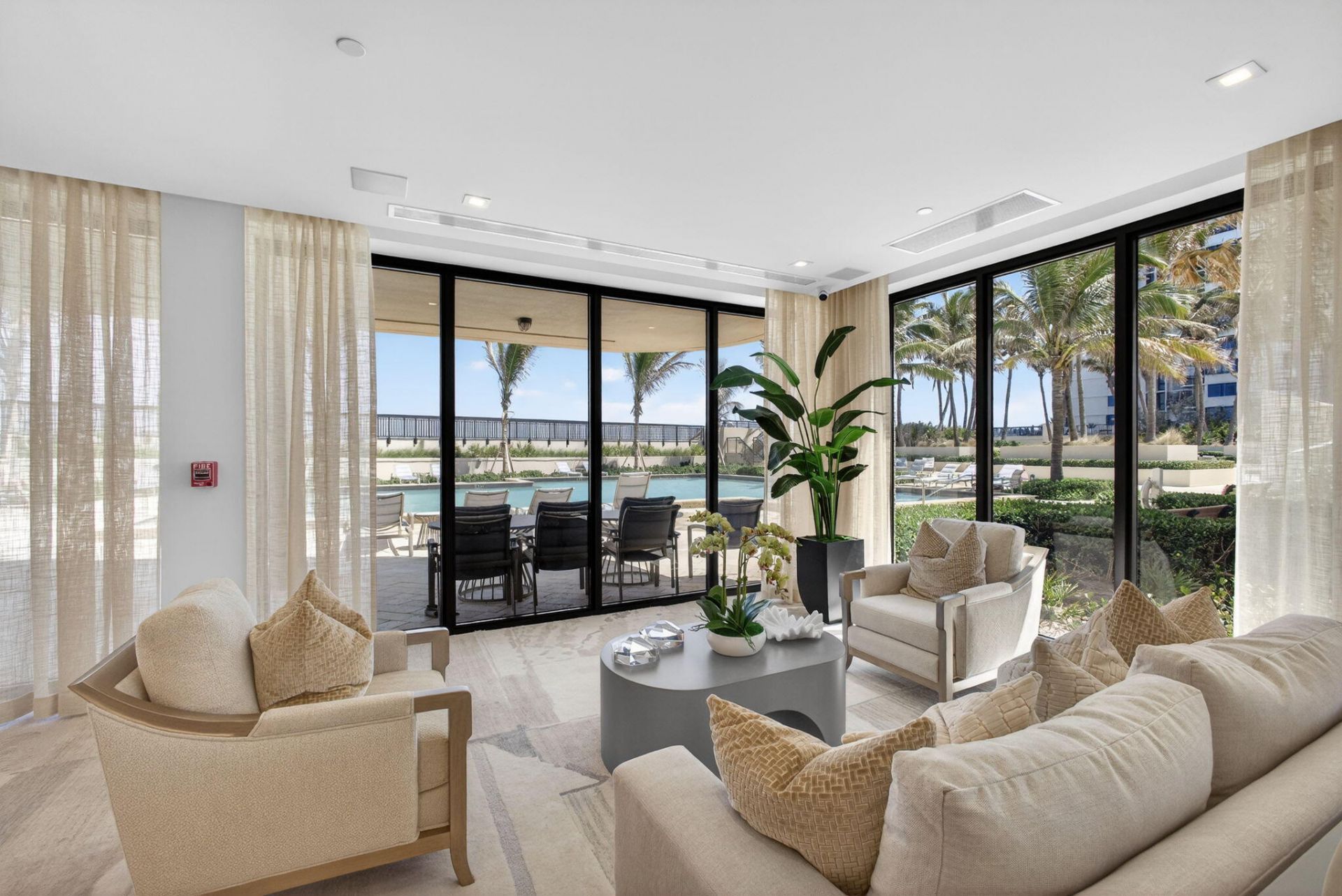 5380 N Ocean Drive, Unit 24j, Singer Island, FL 33404 Photo