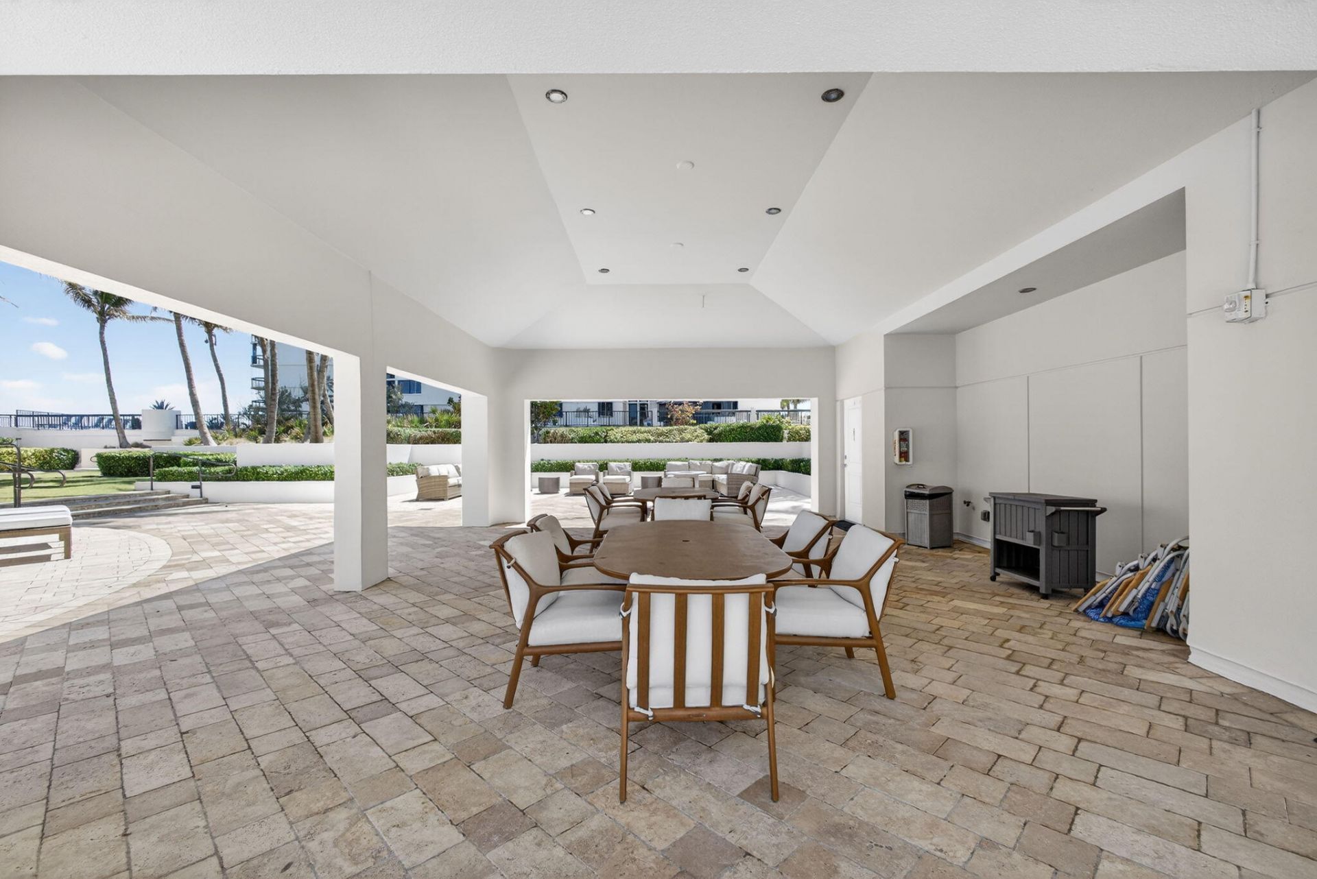 5380 N Ocean Drive, Unit 24j, Singer Island, FL 33404 Photo