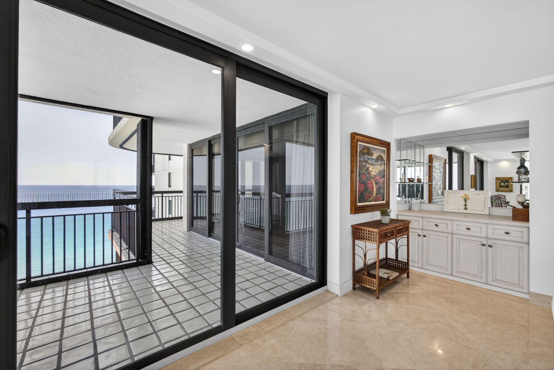 5380 N Ocean Drive, Unit 24j, Singer Island, FL 33404 Photo
