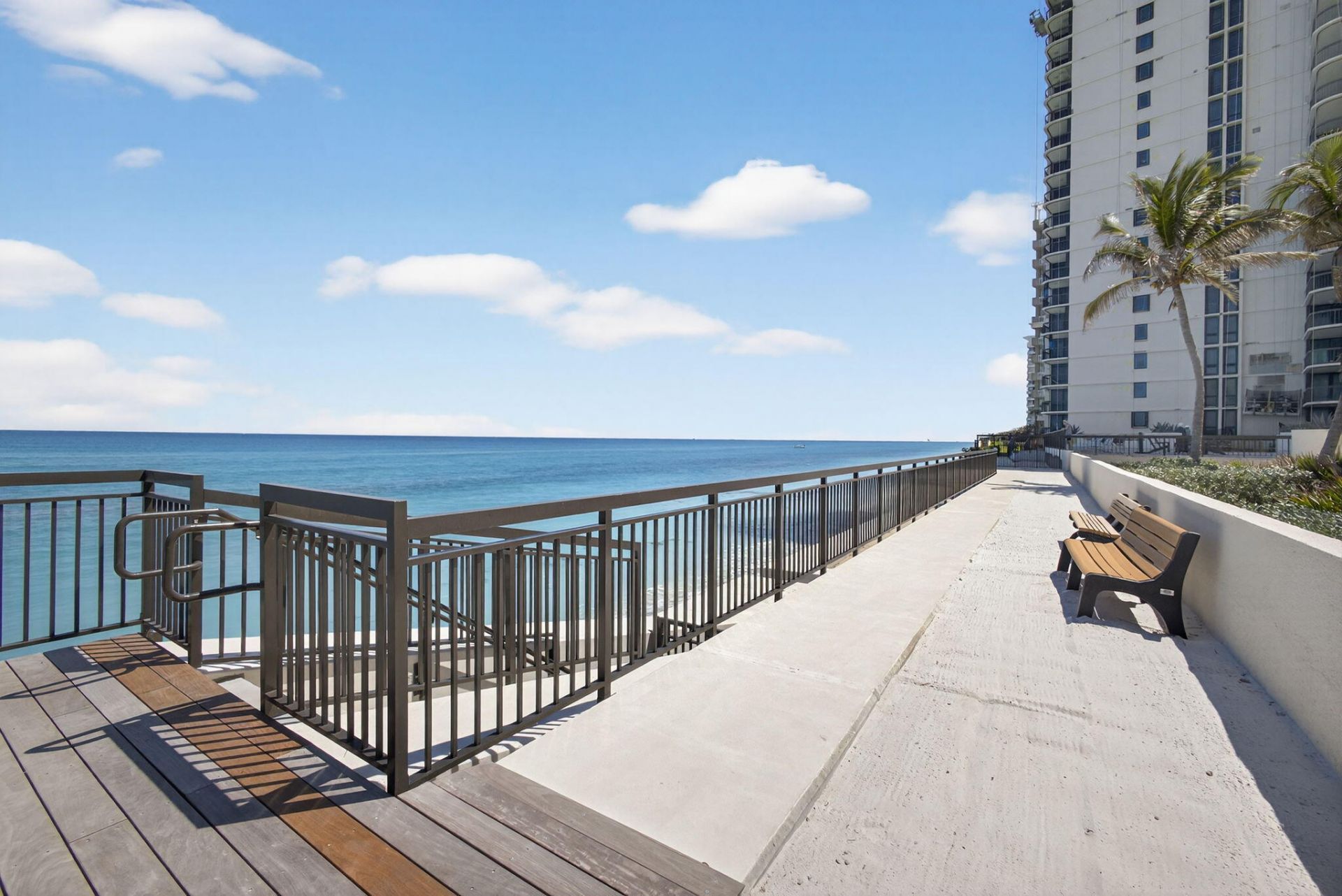 5380 N Ocean Drive, Unit 24j, Singer Island, FL 33404 Photo