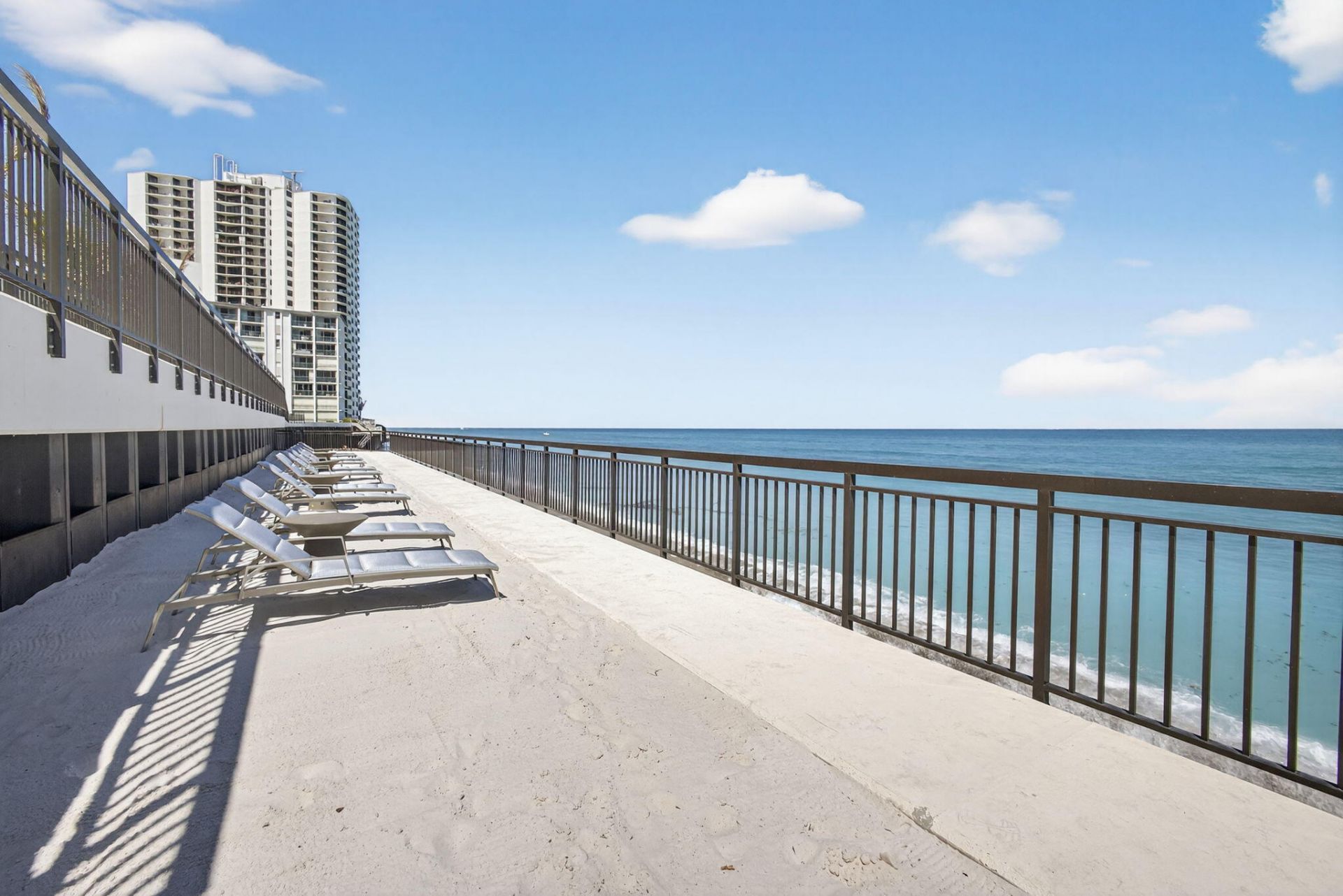 5380 N Ocean Drive, Unit 24j, Singer Island, FL 33404 Photo
