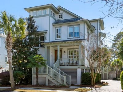 352 Bridgetown Pass, Mount Pleasant, SC 29464