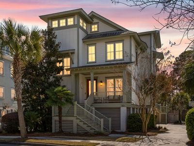 352 Bridgetown Pass, Mount Pleasant, SC 29464