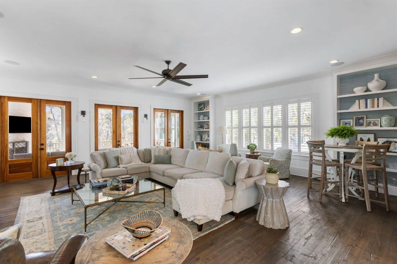 352 Bridgetown Pass Photo 4