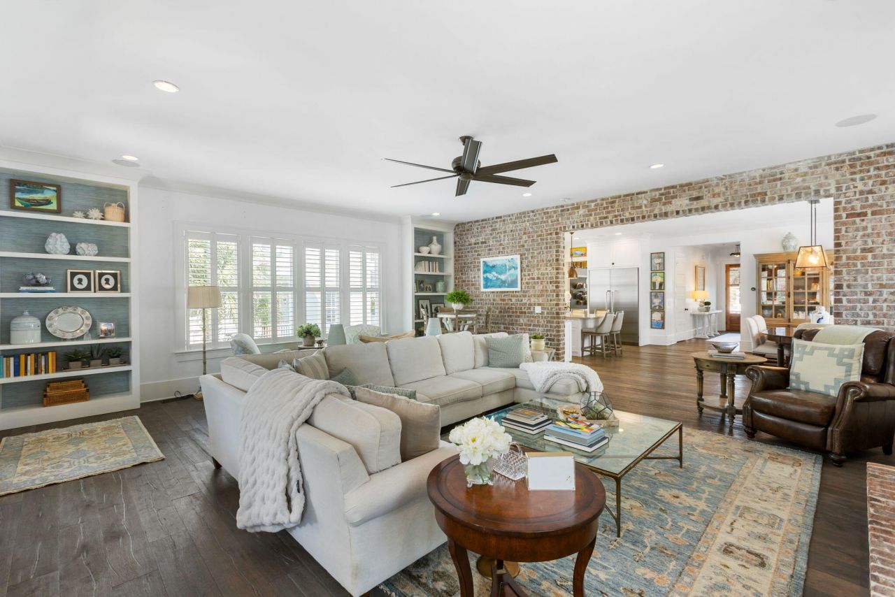 352 Bridgetown Pass Photo 5