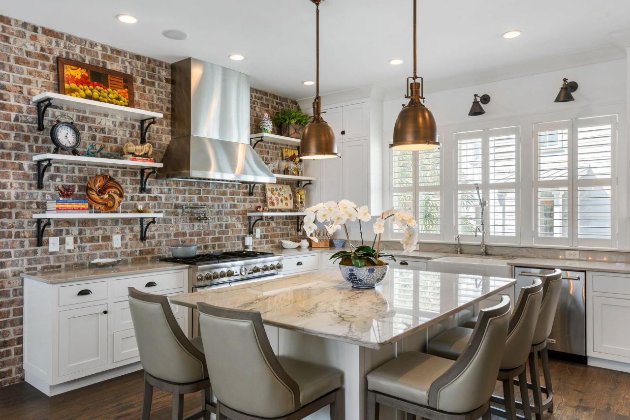 352 Bridgetown Pass Photo 7