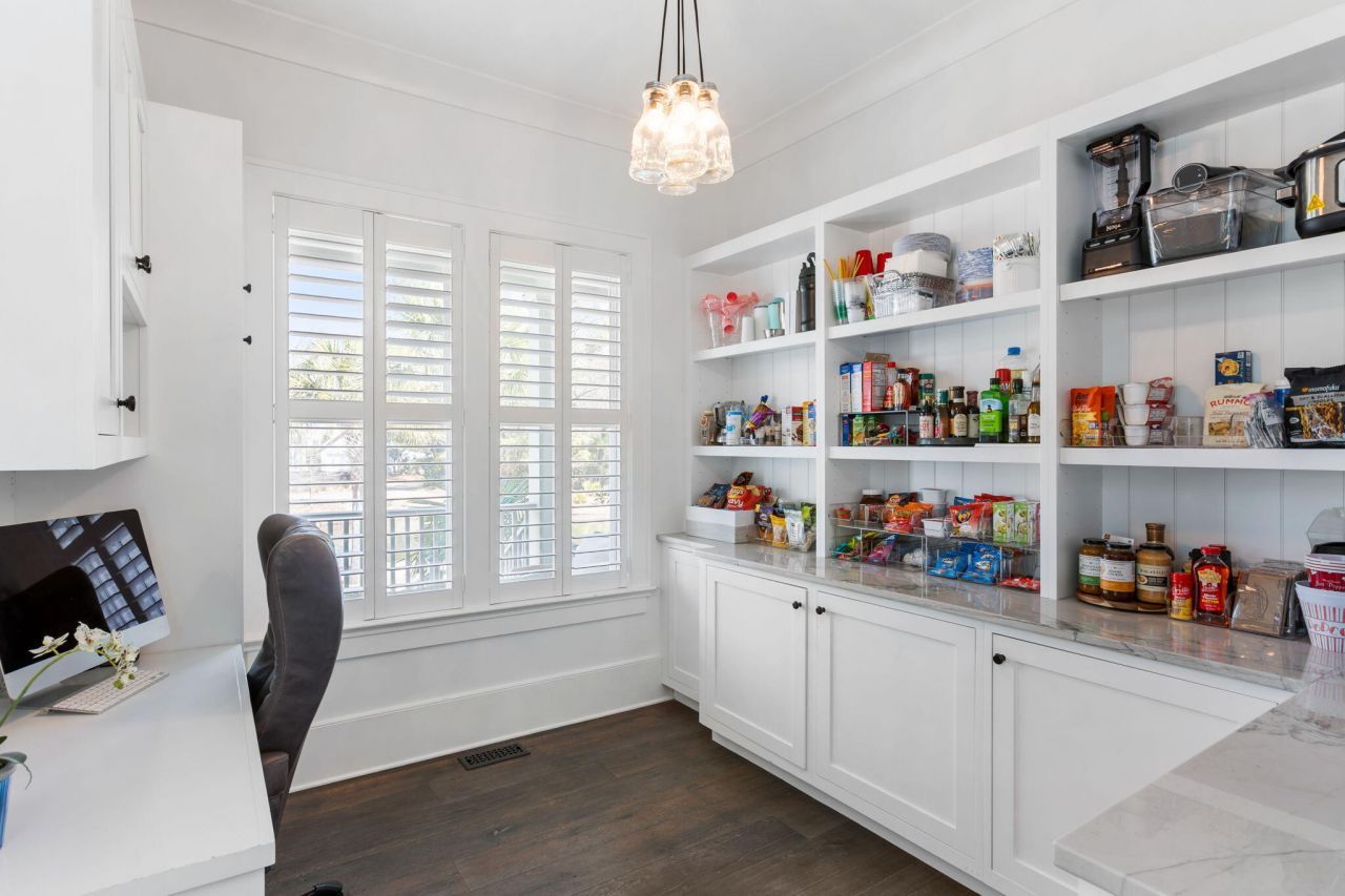 352 Bridgetown Pass Photo 9