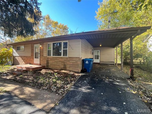 10125 Crown Point Drive , Unincorporated, MO 63136