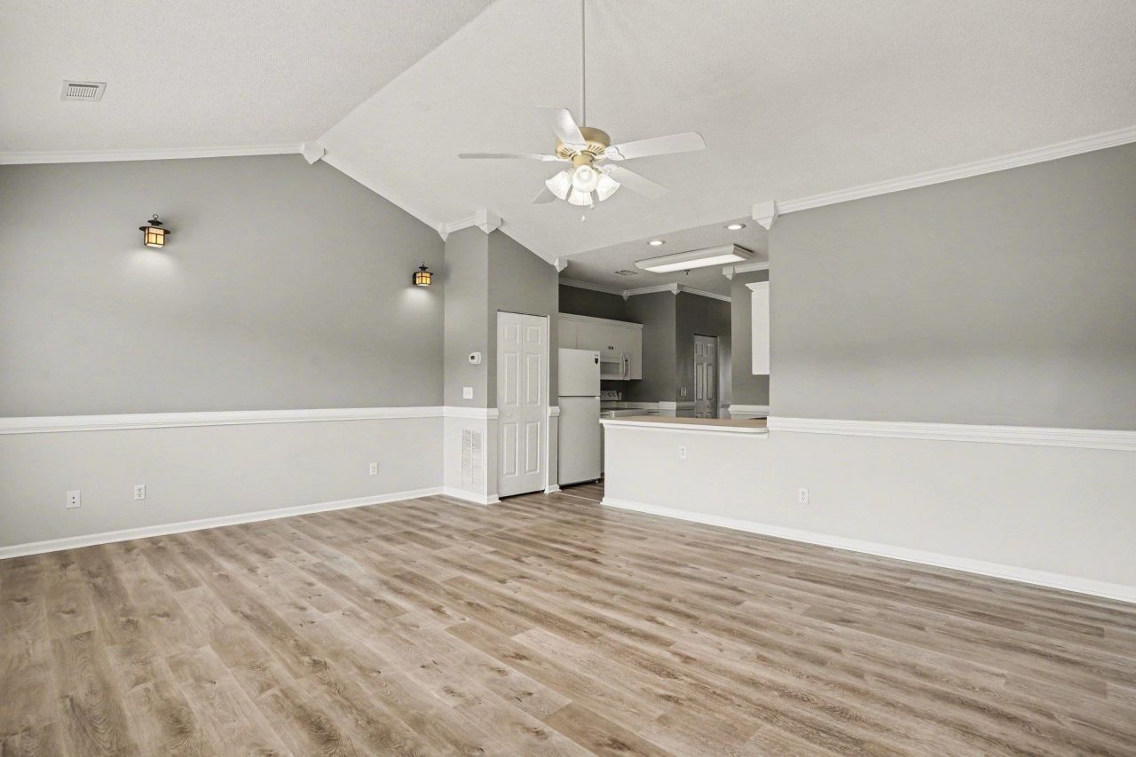 3947 Gladiola Ct. Photo 6