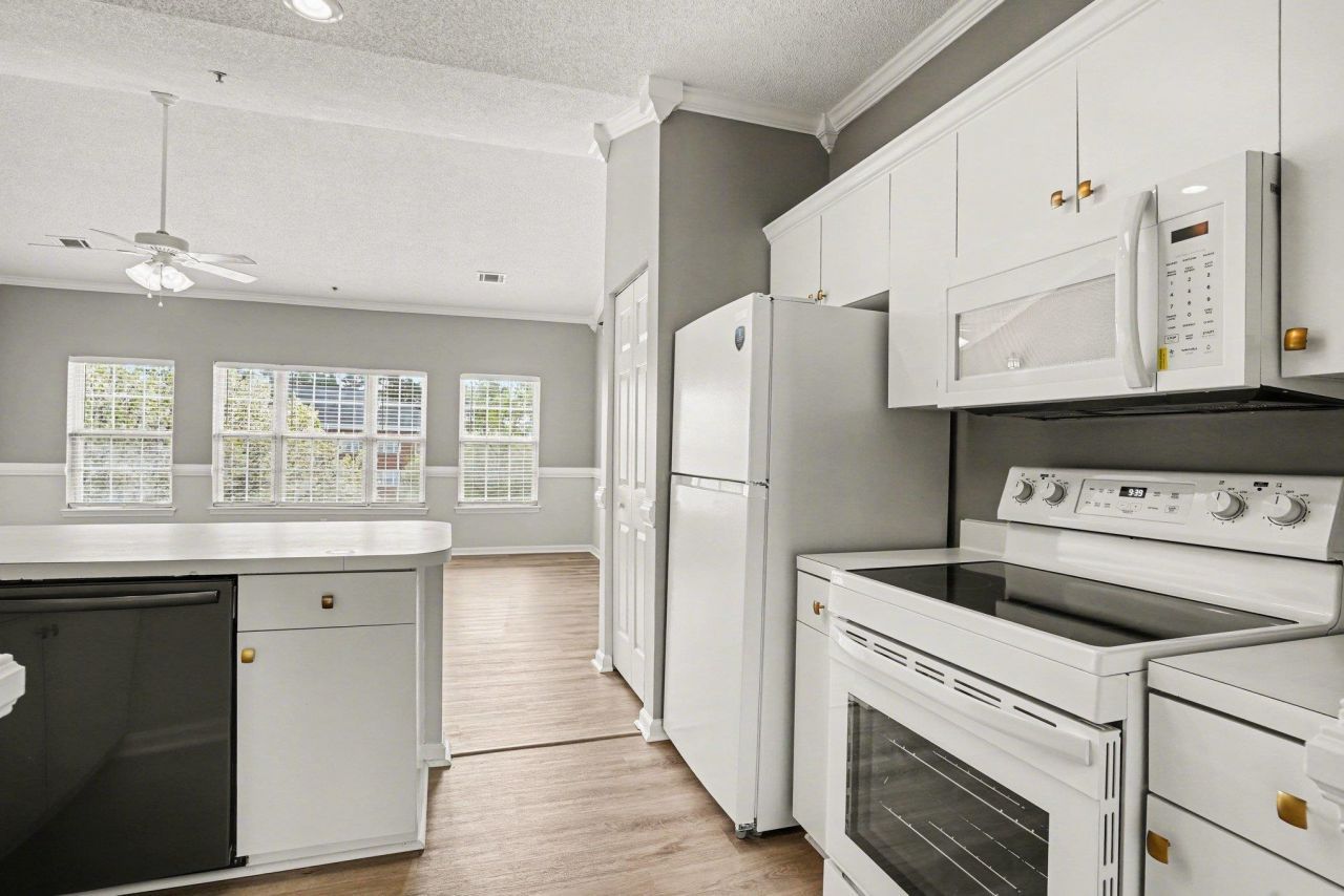 3947 Gladiola Ct. Photo 8