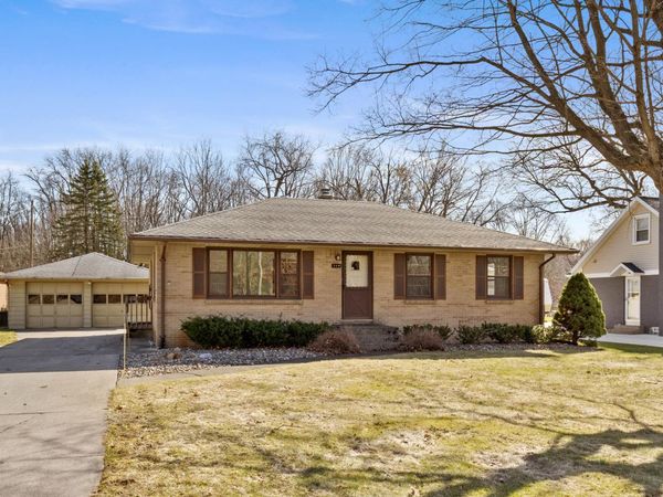 340 Collindale Avenue SW, Grand Rapids, MI 49534