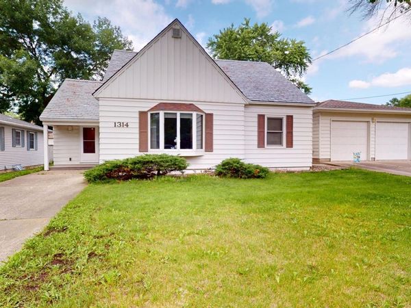 1314 Dunham Street, Albert Lea, MN 56007