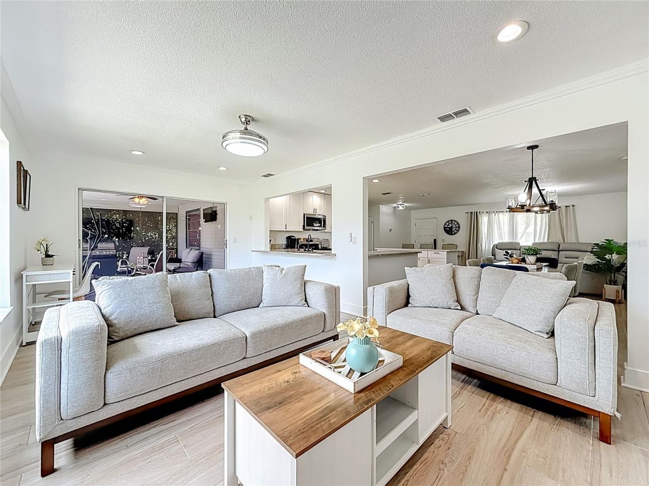 2071 Butternut Circle E, Clearwater, FL 33763 Photo