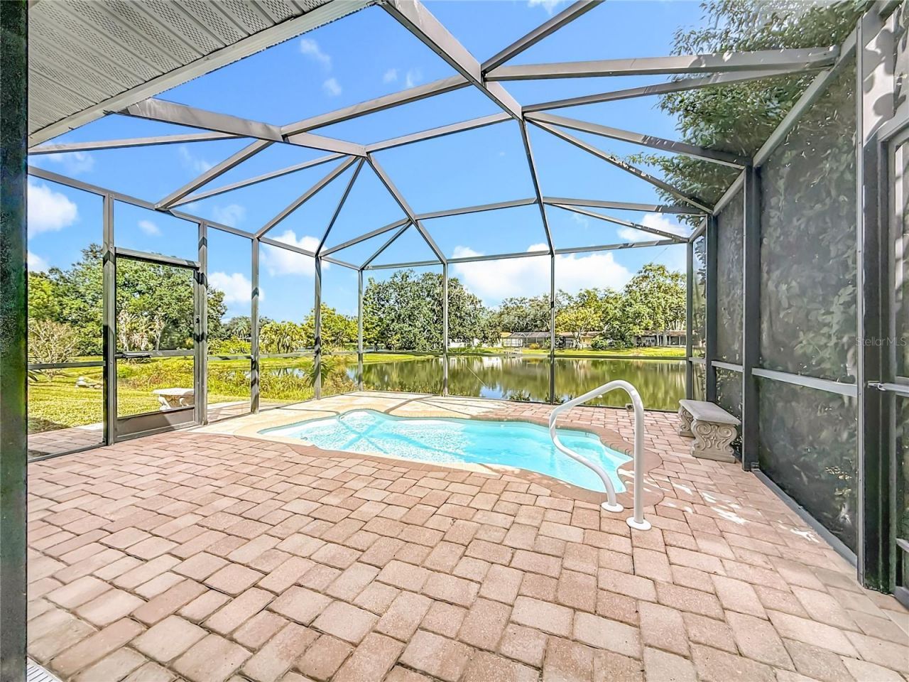 2071 Butternut Circle E, Clearwater, FL 33763 Photo