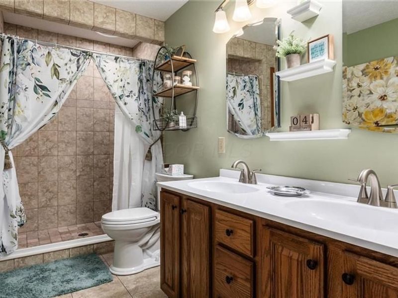 5465 Airwood Drive , Zanesville, OH 43701 Photo 23