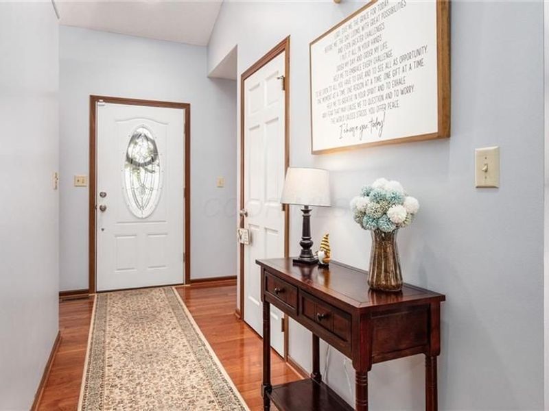 5465 Airwood Drive , Zanesville, OH 43701 Photo 3