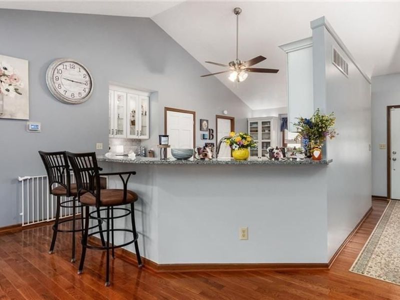 5465 Airwood Drive , Zanesville, OH 43701 Photo 4