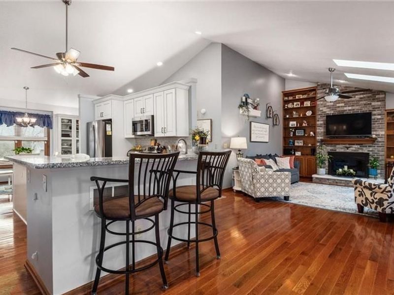 5465 Airwood Drive , Zanesville, OH 43701 Photo 5