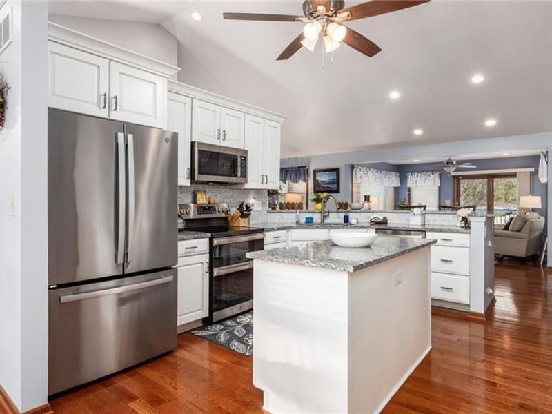 5465 Airwood Drive , Zanesville, OH 43701 Photo 8