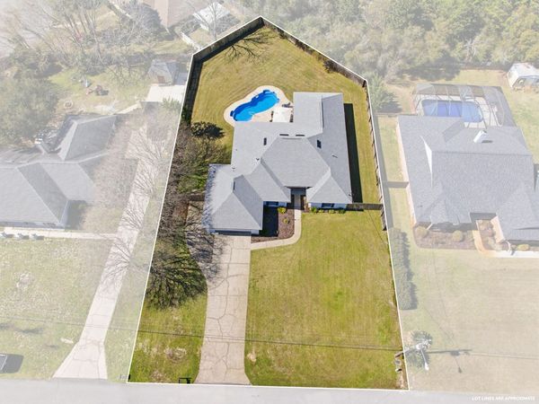 210 Wynnehaven Beach Road, Mary Esther, FL 32569