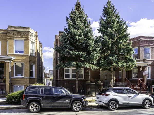 3039 N Haussen Court , Chicago, IL 60618