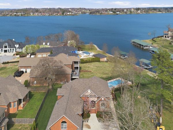 3025 Lakeshore Dr, Old Hickory, TN 37138