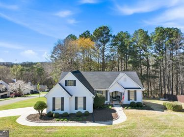 5551 Chestnut Creek Lane, Flowery Branch, GA 30542