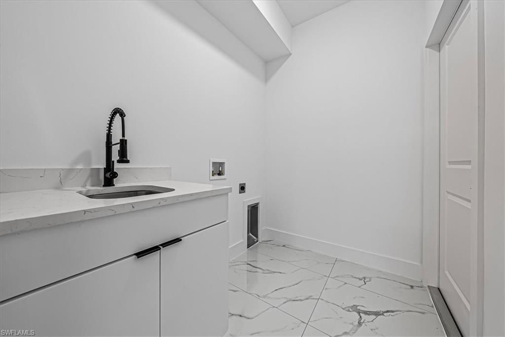 3813 25th St Sw, Lehigh Acres, FL 33976 Photo