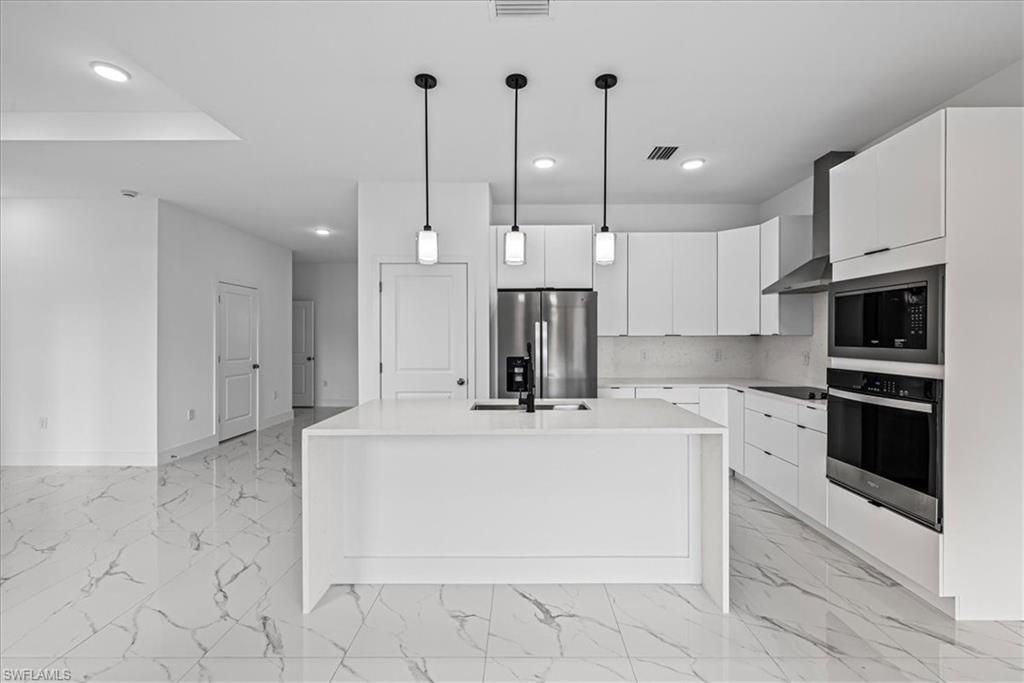 3813 25th St Sw, Lehigh Acres, FL 33976 Photo