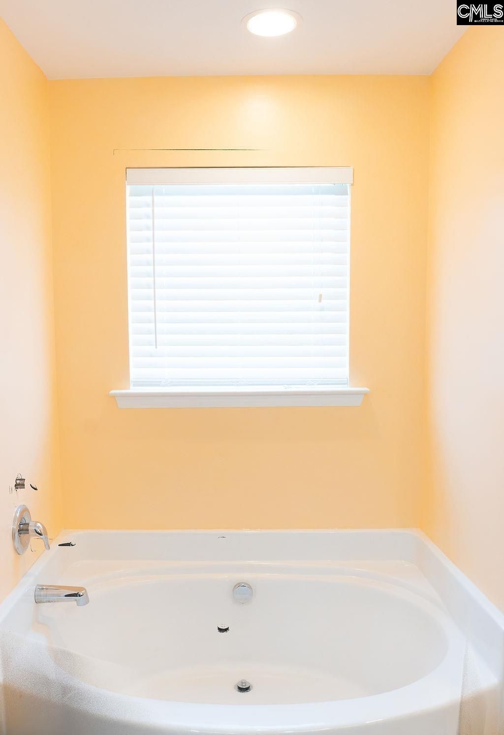 319 Fairford Road Photo 13