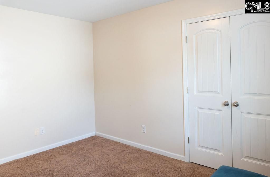 319 Fairford Road Photo 21