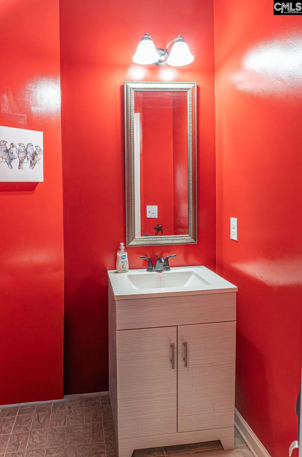 319 Fairford Road Photo 32