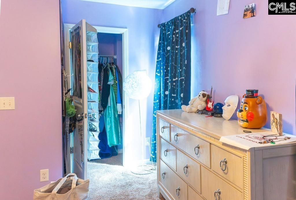 319 Fairford Road Photo 8