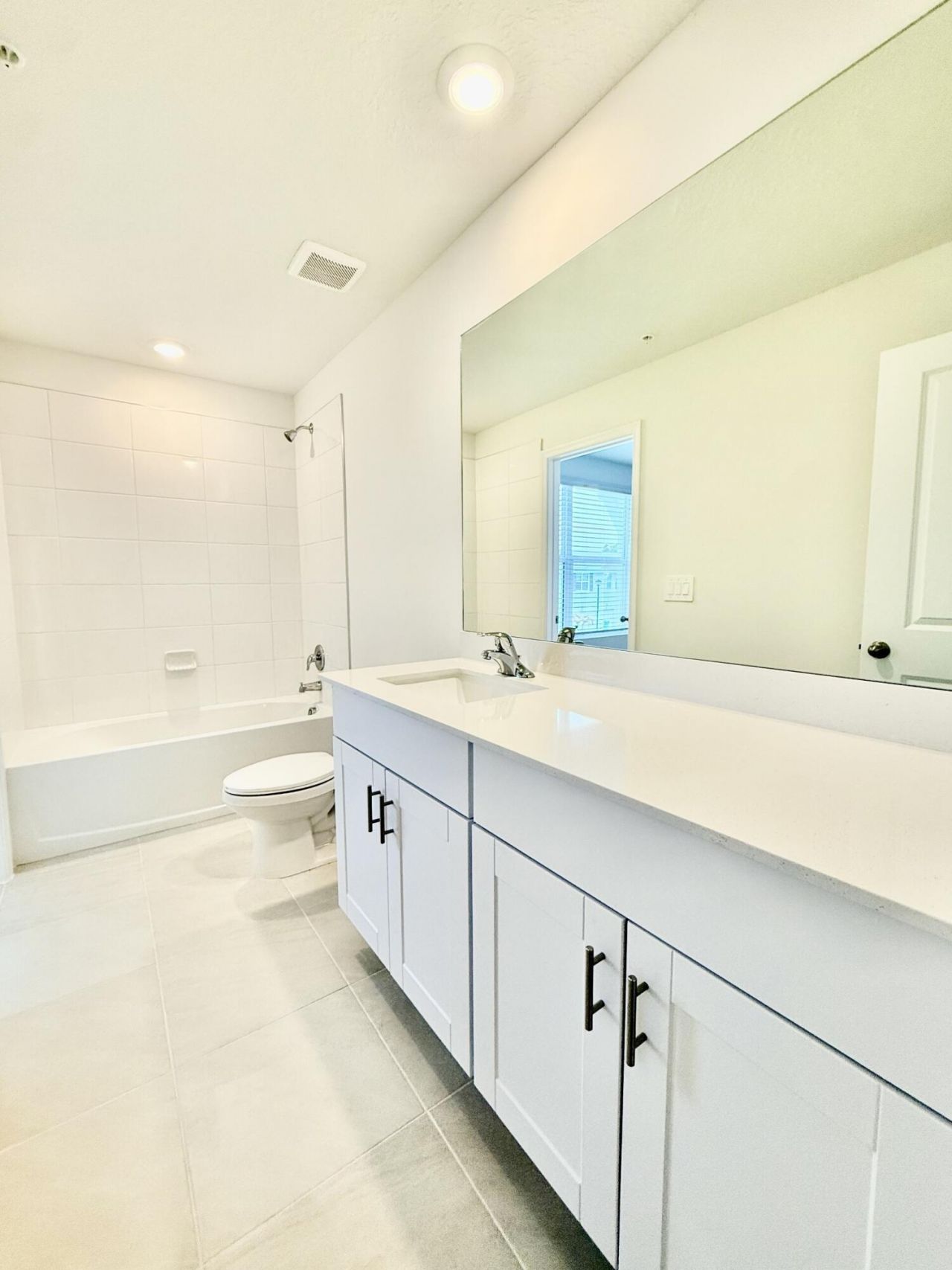 586 Salisbury Circle, Fort Pierce, FL 34982 Photo