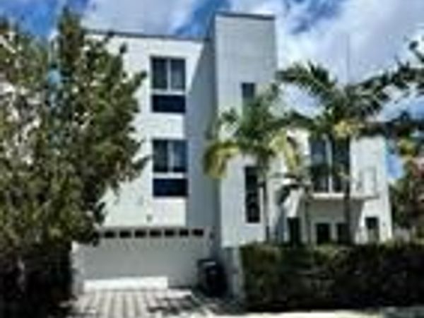 1617 NE 8th Street, Fort Lauderdale, FL 33304