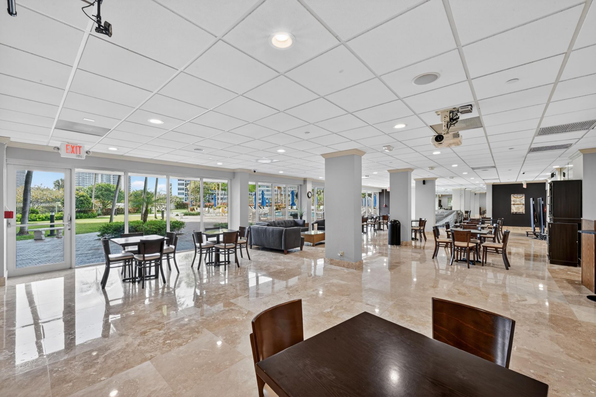 3300 NE 36th Street, Unit 1415, Fort Lauderdale, FL 33308 Photo