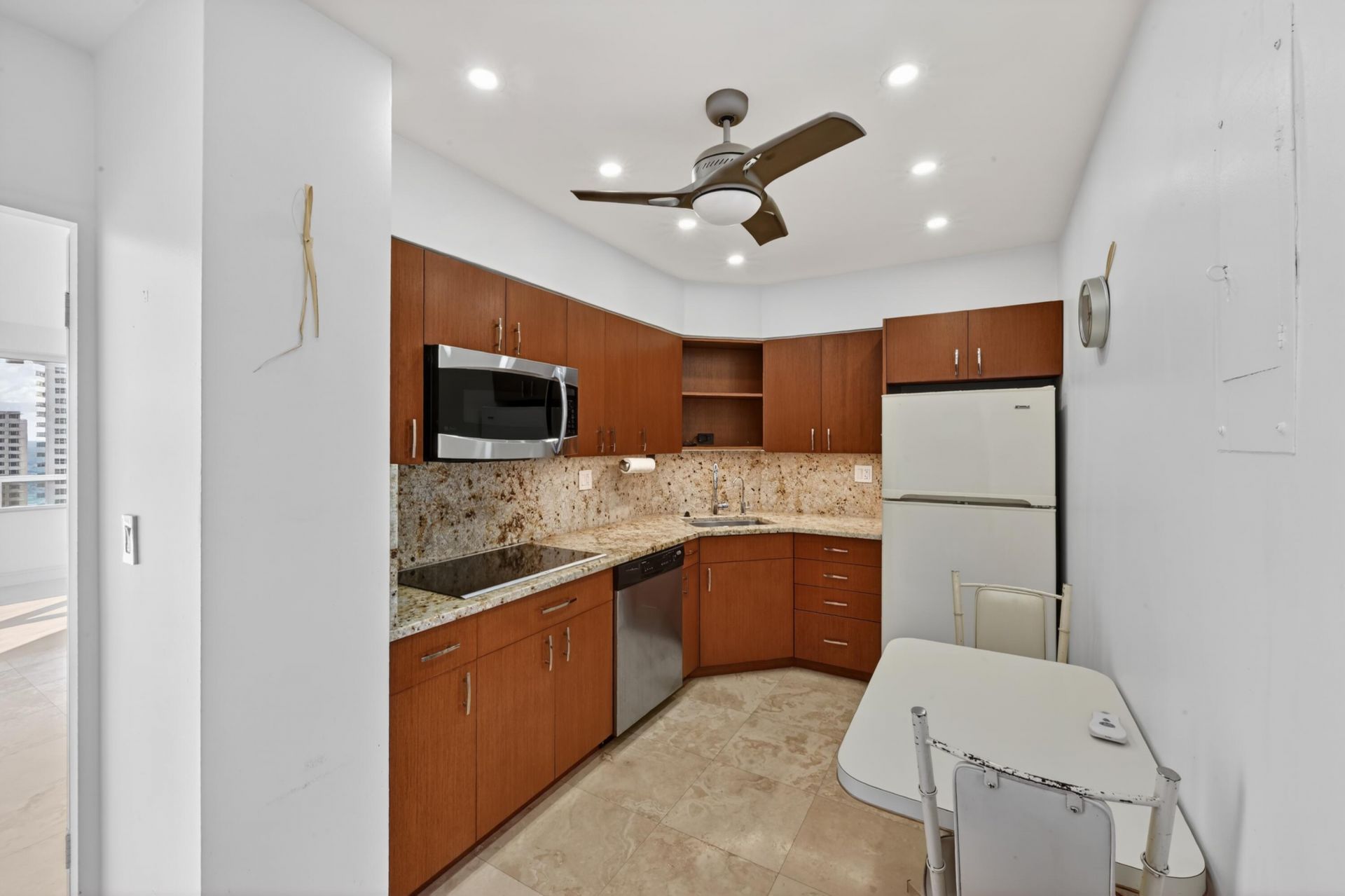 3300 NE 36th Street, Unit 1415, Fort Lauderdale, FL 33308 Photo