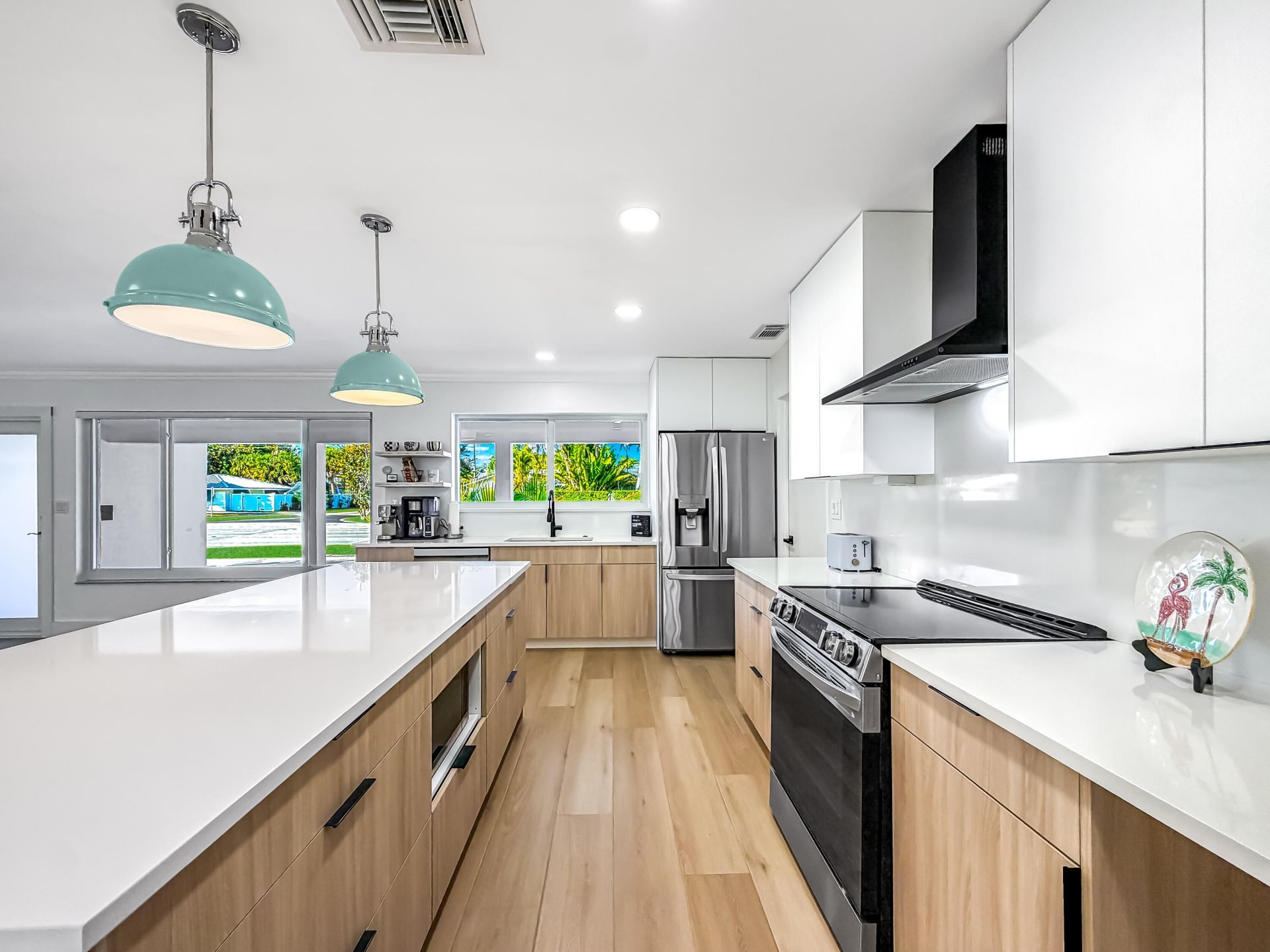 1098 W Camino Real, Boca Raton, FL 33486 Photo