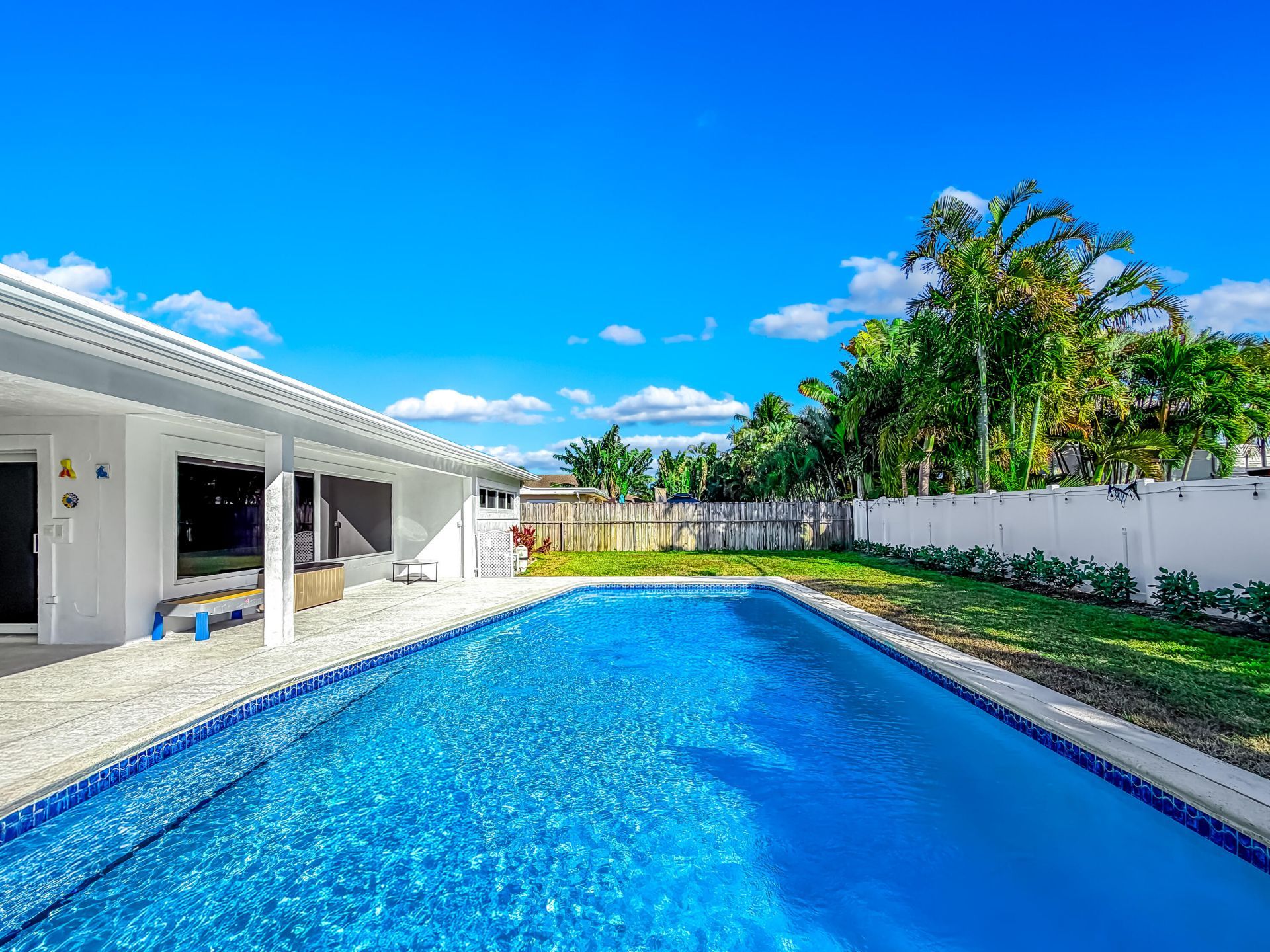 1098 W Camino Real, Boca Raton, FL 33486 Photo