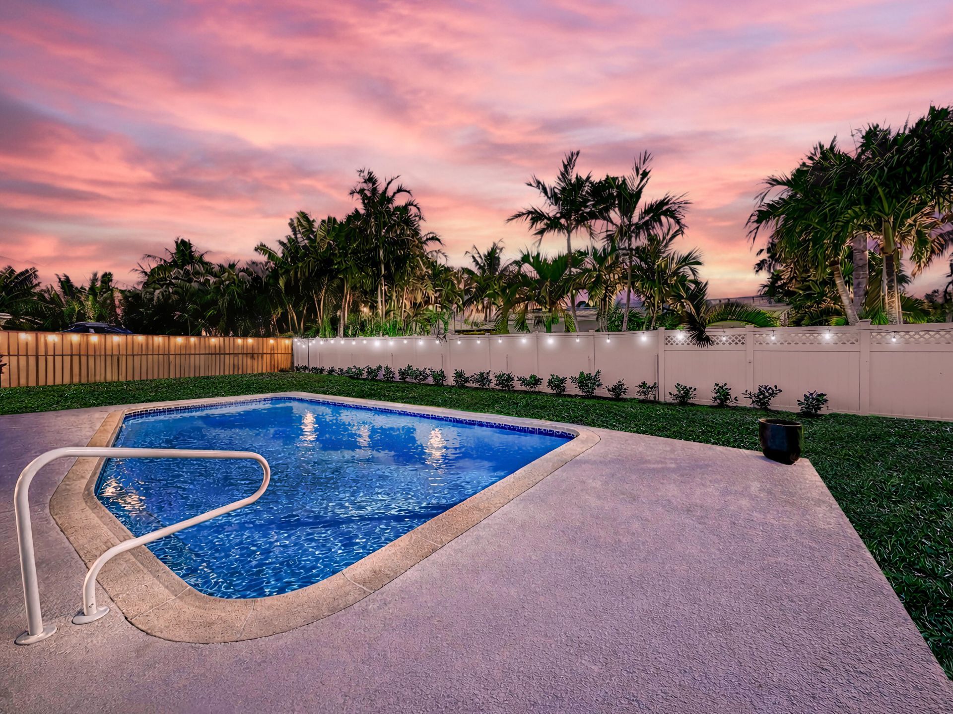 1098 W Camino Real, Boca Raton, FL 33486 Photo