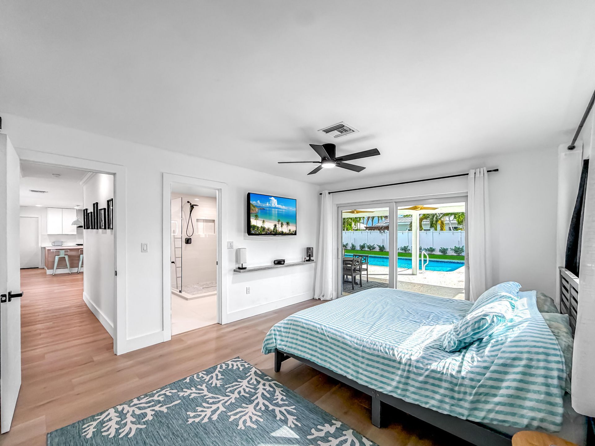 1098 W Camino Real, Boca Raton, FL 33486 Photo