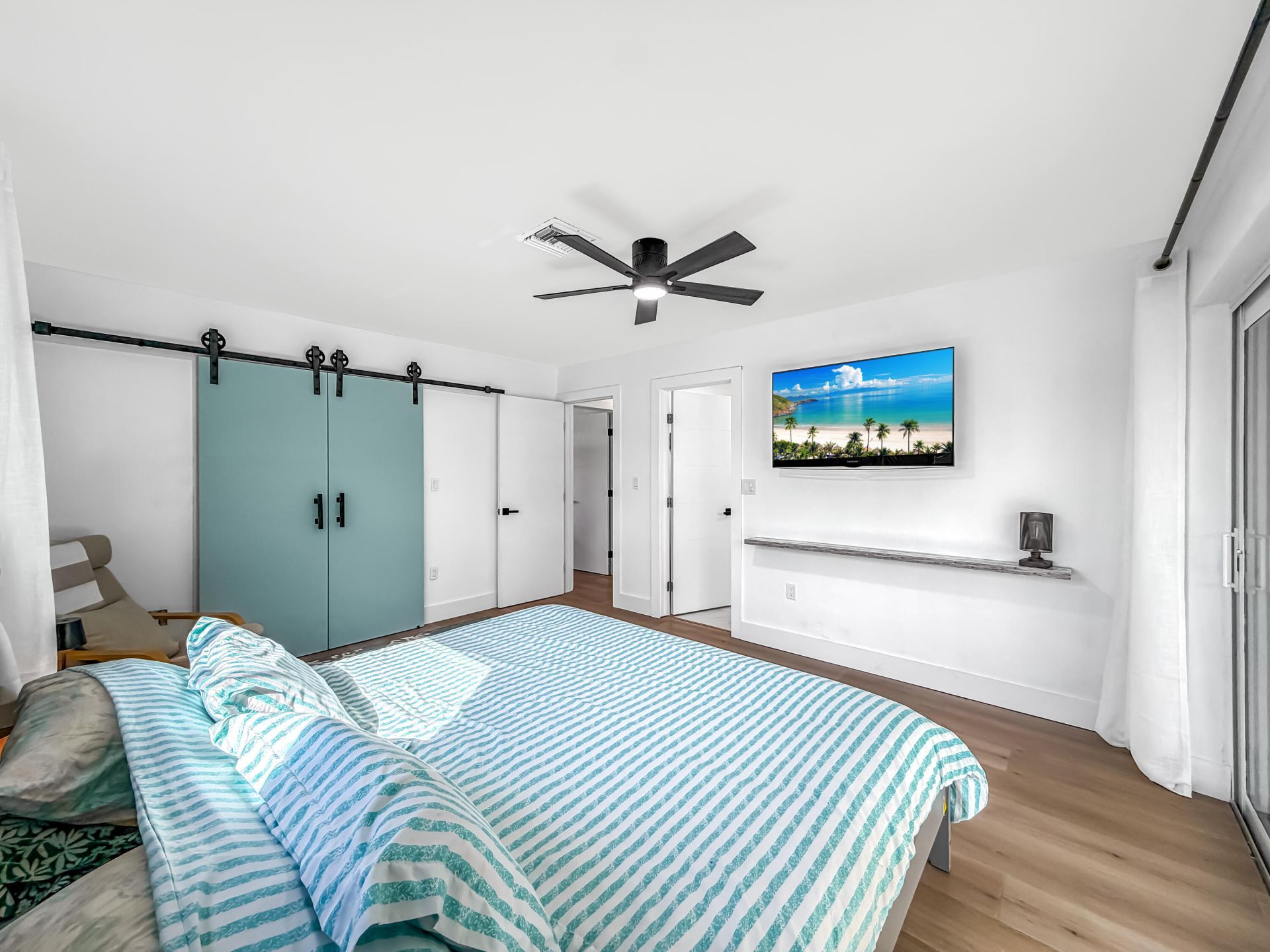 1098 W Camino Real, Boca Raton, FL 33486 Photo