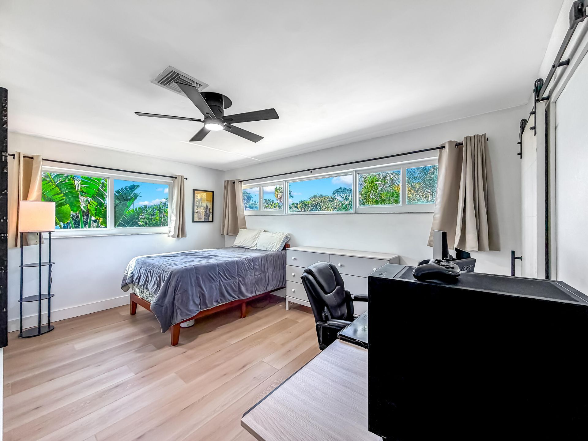 1098 W Camino Real, Boca Raton, FL 33486 Photo